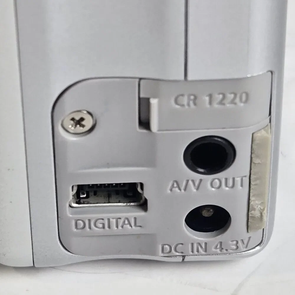 Canon PowerShot A70 3.2MP Digital Camera-  For Parts - As Is